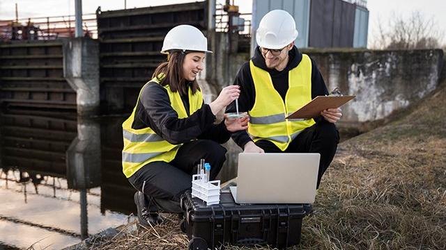 Environmental Sampling with the UV7 Spectrophotometer