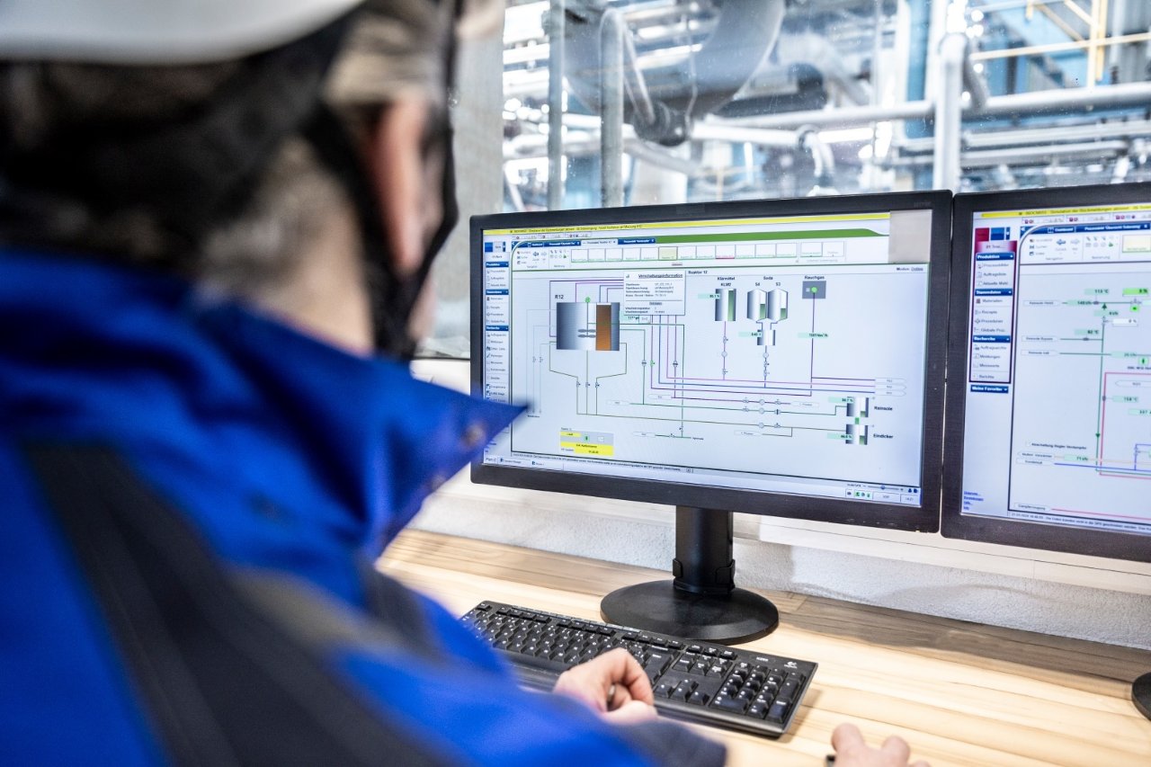 Case study on automated sensor cleaning and calibration system