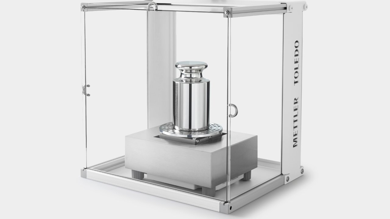 Mass Comparators 