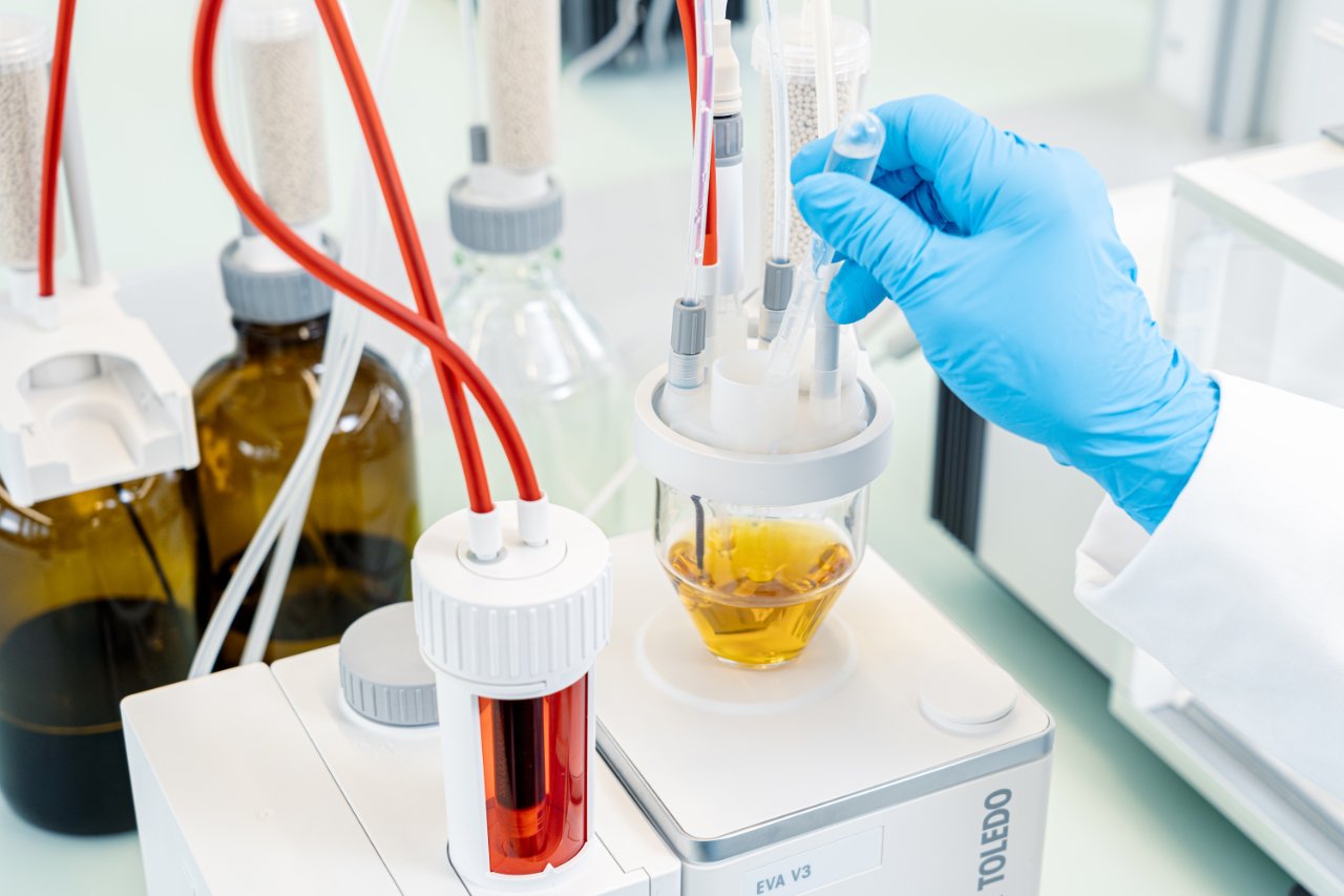 EVA Karl Fischer Titrator