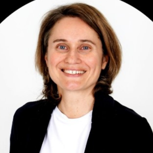 Dr. Eva Rueba