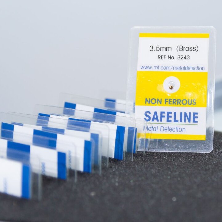 Test samples and weights for product inspection equipment Test samples and weights for product inspection equipment