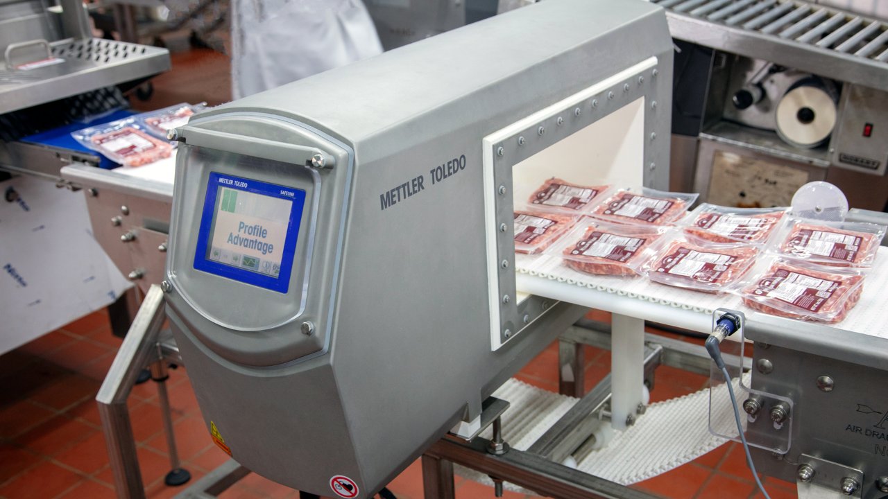 Metal detection of packaged meats